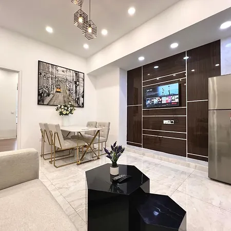 Sss Apartments In Rivergate - Free Infinity Pool-2